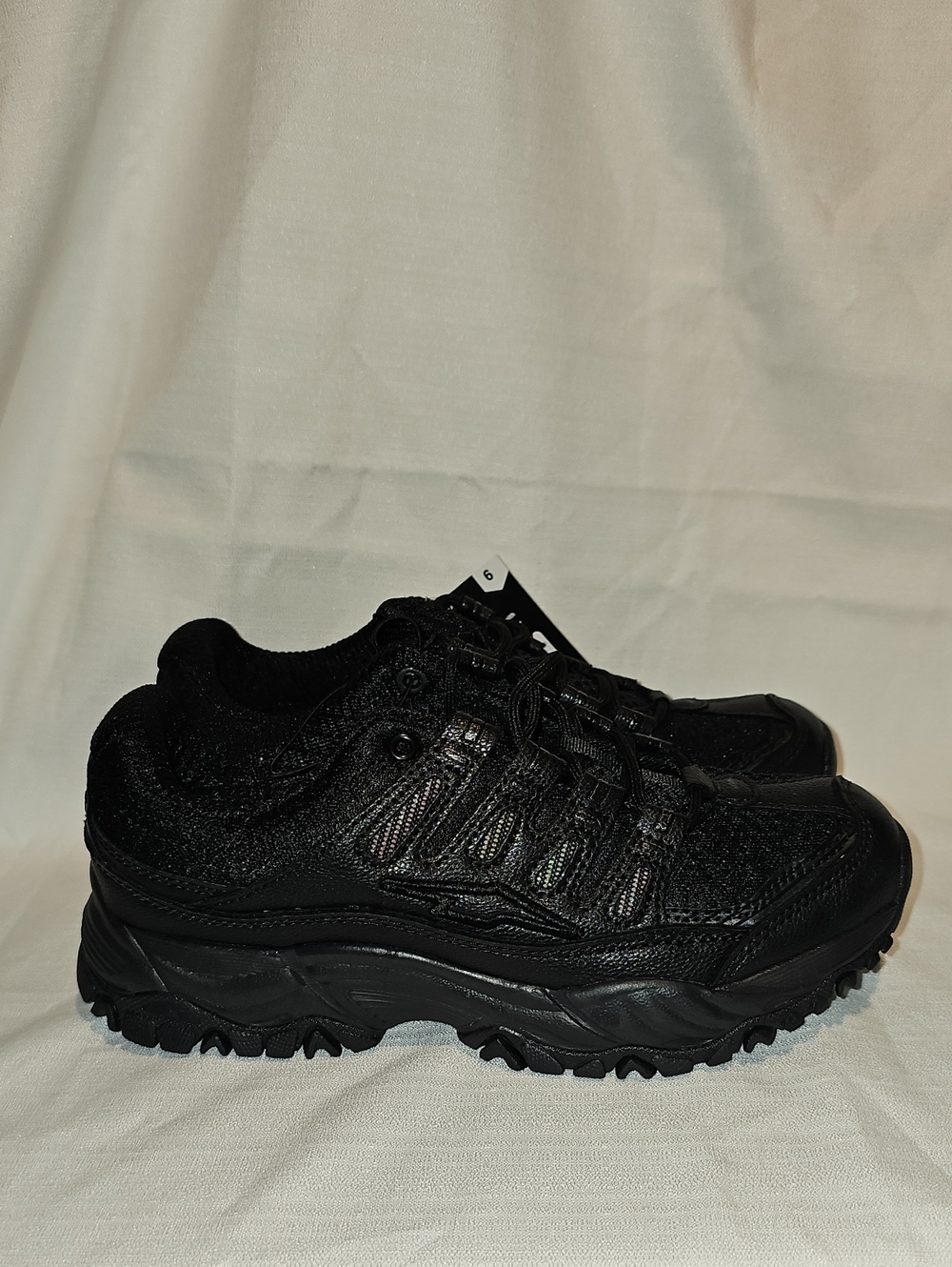 Avia Womens Size 6 Elevate Athletic Lace-Up Black Sneakers with Odor Control New